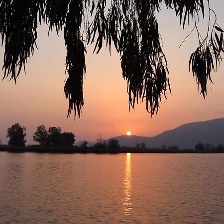 Magia Sul Lago Di Fondi مونتيه سان بياجو المظهر الخارجي الصورة