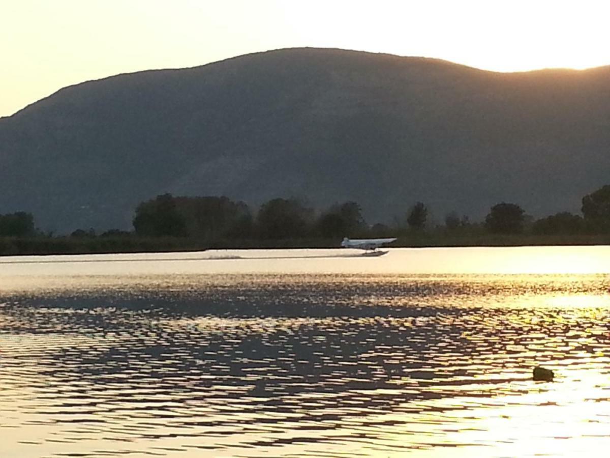 Magia Sul Lago Di Fondi مونتيه سان بياجو المظهر الخارجي الصورة